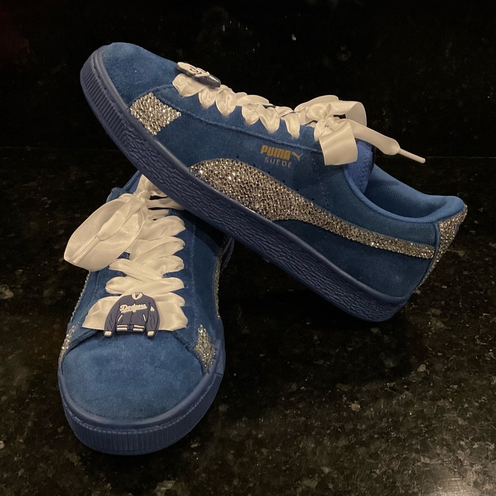 PUMA SUEDE SNEAKERS Los Angeles Dodgers SWAVORSKI stones Satin Laces Sz 7y